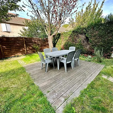 Appartement Calme Avec Jardin Proche De Paris Evry-Gregy-sur-Yerre Exterior photo